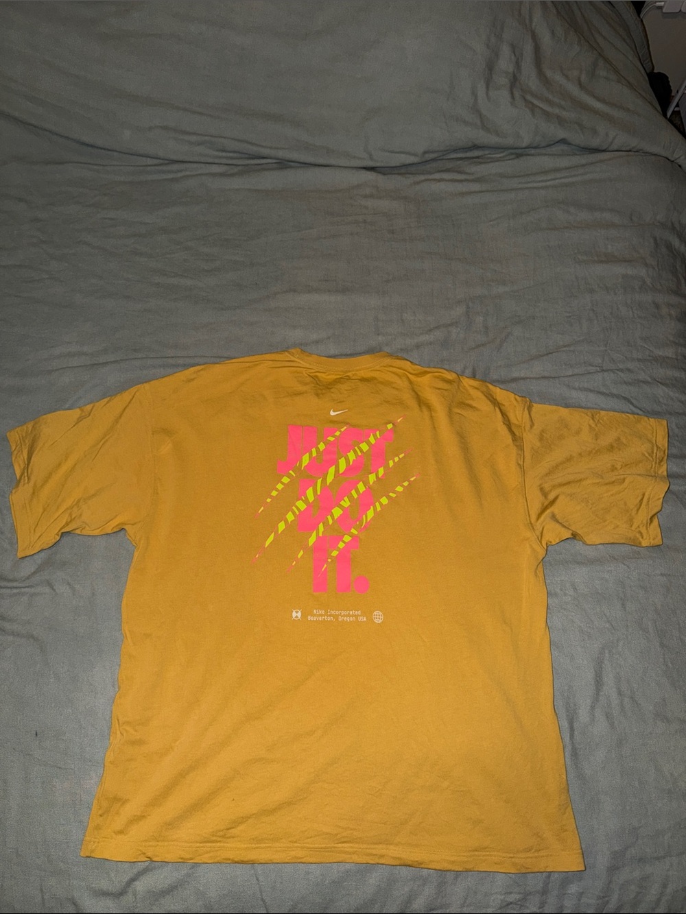 Mens Nike Graphic Tee